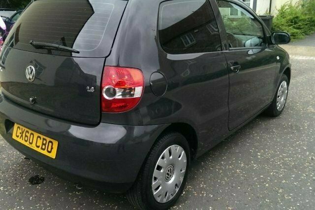 Begagnad VW Fox 2011 Halvkombi