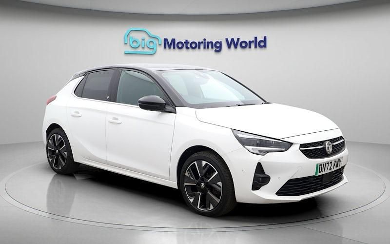 Used Vauxhall Corsa-e Ultimate 100 kW (136 HP) 2022 White Hatchback