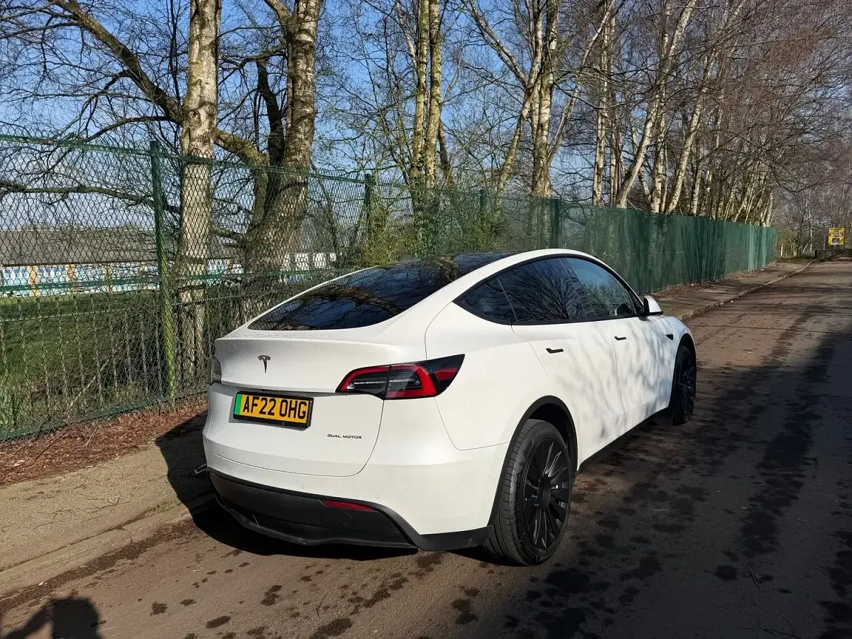 Used Tesla Model Y Long Range AWD 282 kW (384 HP) 2022 White SUV