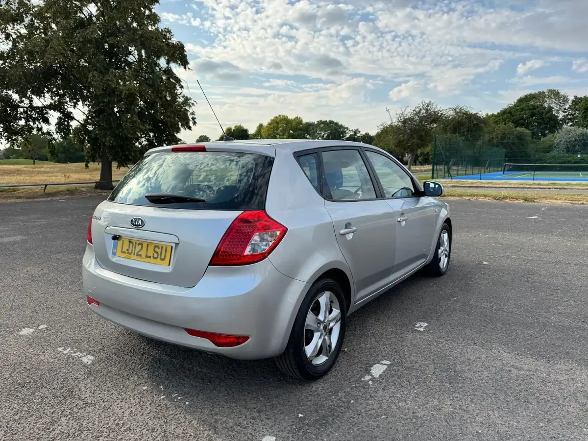 Used Kia Ceed 2012 Silver Hatchback
