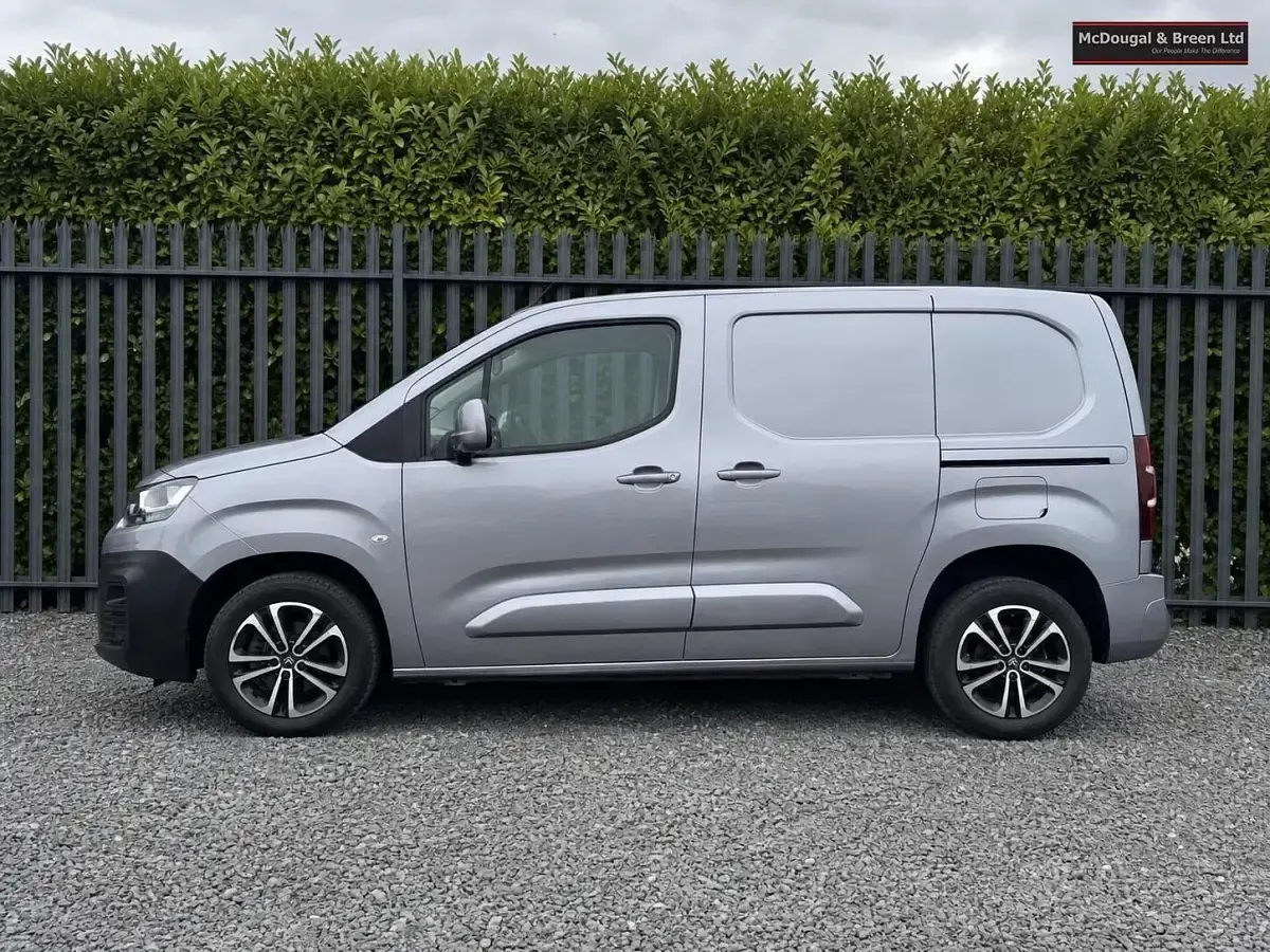 Used Citroën Berlingo 128 HP (94 kW) 2019 Grey MPV