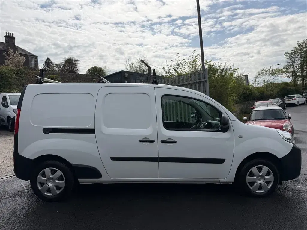 Used Nissan NV250 Acenta 95 HP (69 kW) 2021 White Van