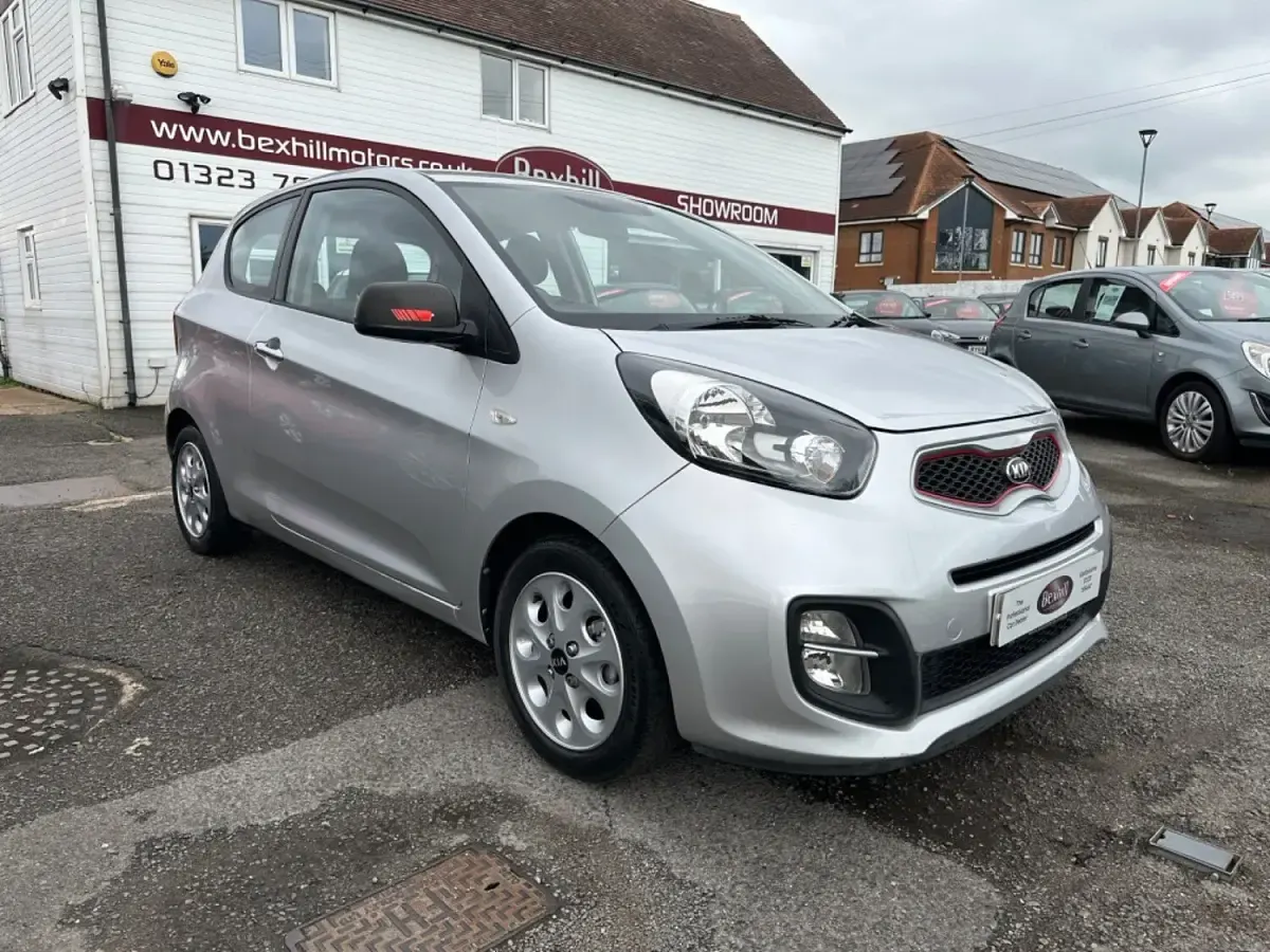 Used Kia Picanto City 68 HP (50 kW) 2013 Silver Hatchback