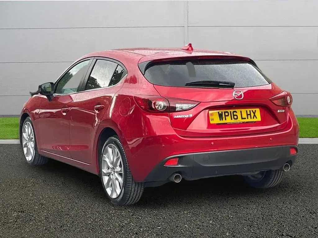 Used Mazda 3 Inclusive 165 HP (121 kW) 2016 Red Hatchback