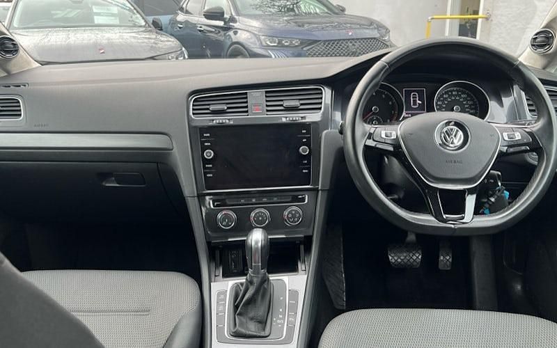 Used VW Golf VII SE 125 HP (91 kW) 2017 Black Hatchback