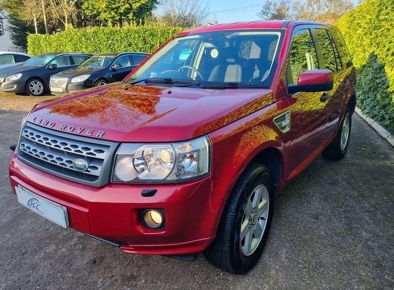 Used Land Rover Freelander 2 150 HP (110 kW) 2012 Red SUV