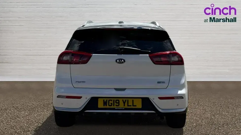 Used Kia Niro 139 HP (102 kW) 2019 White SUV