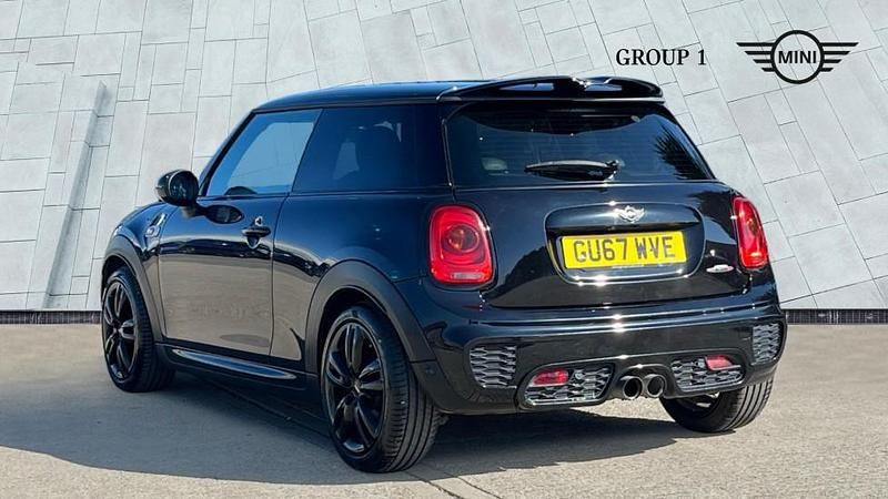 Używany Mini John Cooper Works Hatch 231 KM (169 kW) 2017 Czarny Hatchback