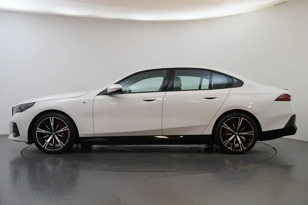 Used BMW i5 M Sport 246 kW (335 HP) 2024 White