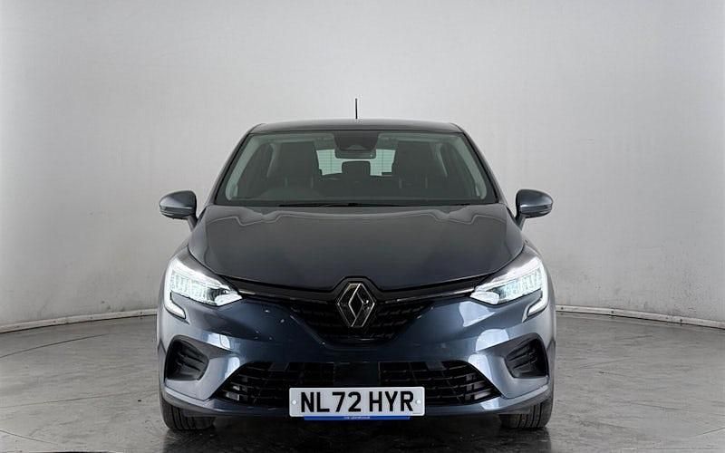 Used Renault Clio V Iconic 90 HP (66 kW) 2022 Grey Hatchback