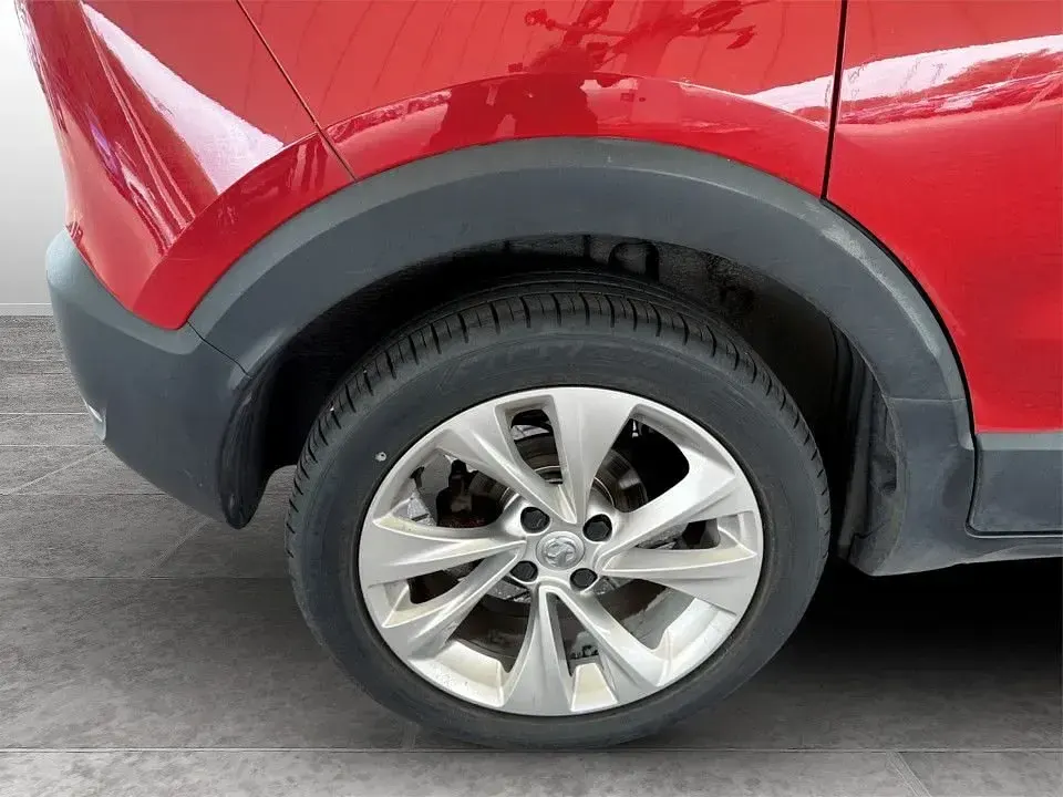 Used Vauxhall Crossland X S 110 HP (80 kW) 2018 Red SUV