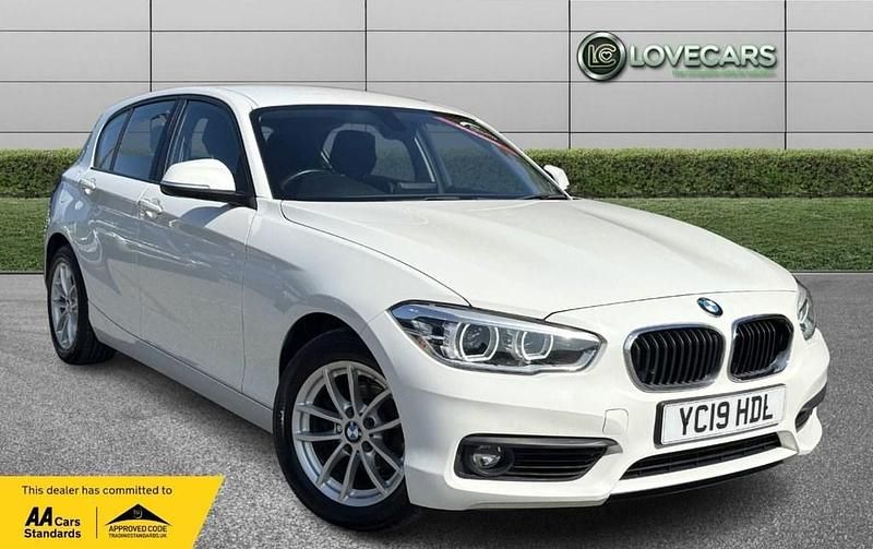 White Used 2019 BMW 118 Sport Line Hatchback | £10,990 (Good price) - Image 1/4