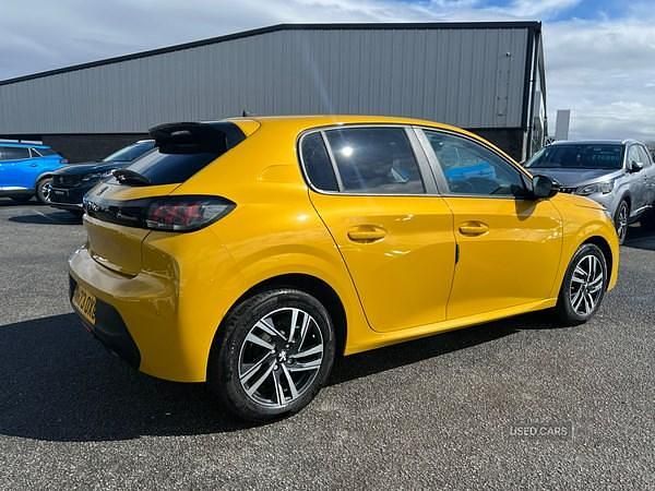 Second-hand Peugeot 208 Active+ 74 CP (54 kW) 2024 Galben Hatchback