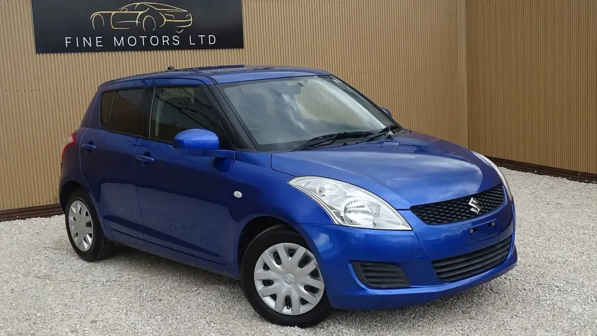 Used Suzuki Swift SZ3 94 HP (69 kW) 2013 Blue Hatchback