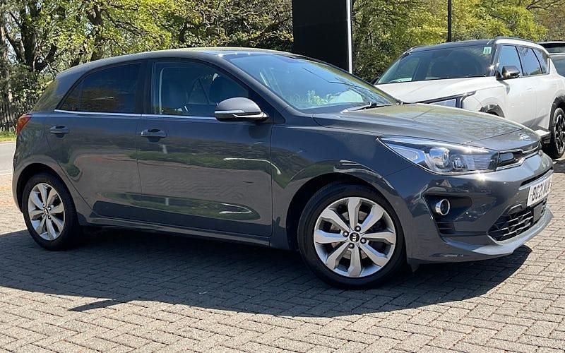 Begagnad Kia Rio 120 HK (88 kW) 2022 Halvkombi