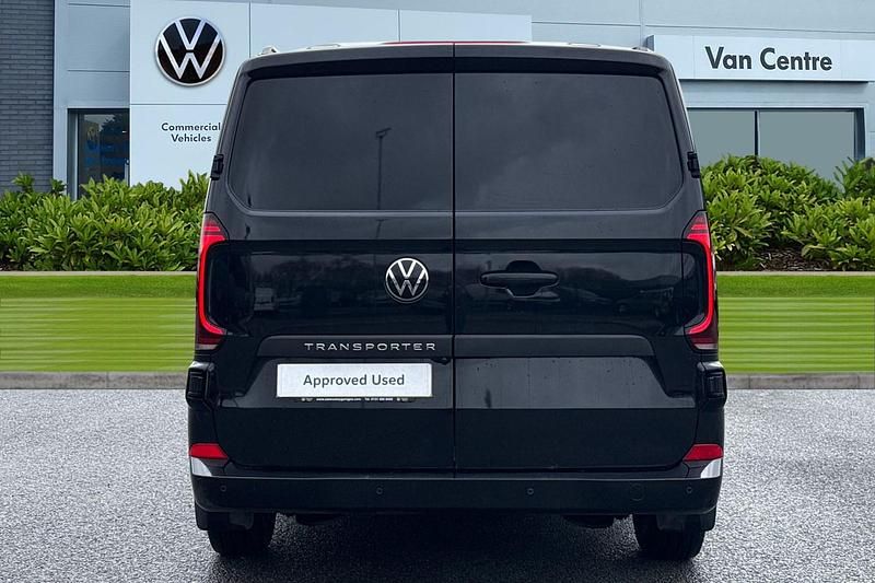 Usado VW Transporter Pro 110 HP (80 kW) 2025 Preto Van