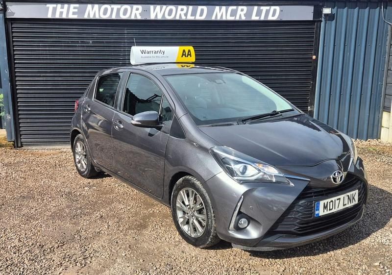 Used Toyota Yaris 111 HP (81 kW) 2017 Grey Hatchback