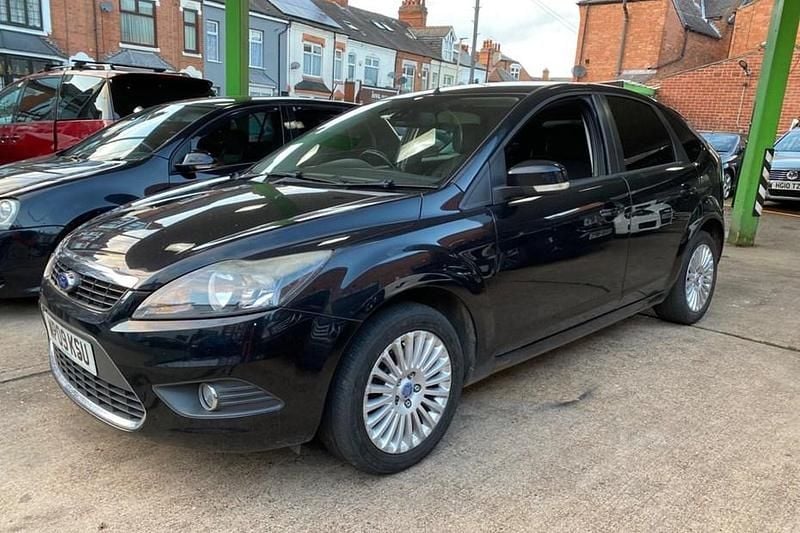 Black Used 2009 Ford Focus Titanium Hatchback | £1,495 (Super price) - Image 1/1