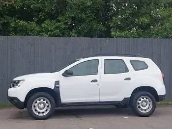 Used Dacia Duster Essentiel 100 HP (73 kW) 2021 White SUV
