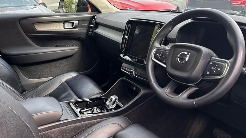 Used Volvo XC40 Ultimate 2023 Black SUV