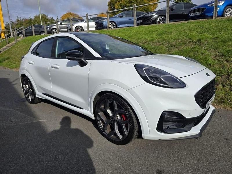 White Used 2023 Ford Puma ST Hatchback | £21,603 (Expensive) - Image 1/4