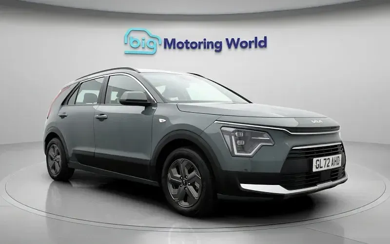 Used Kia Niro 141 HP (103 kW) 2023 Green SUV