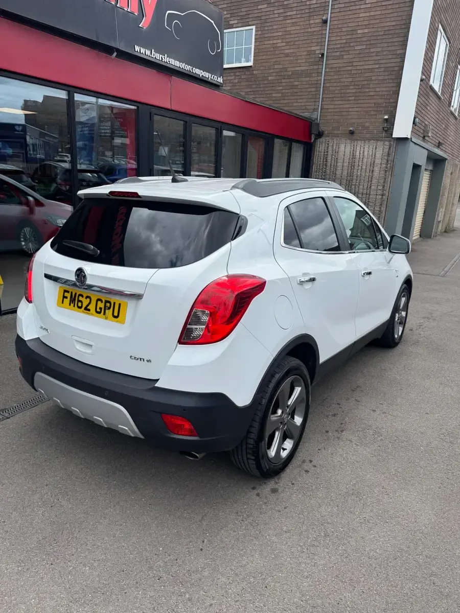 Used Vauxhall Mokka S 130 HP (95 kW) 2013 White SUV