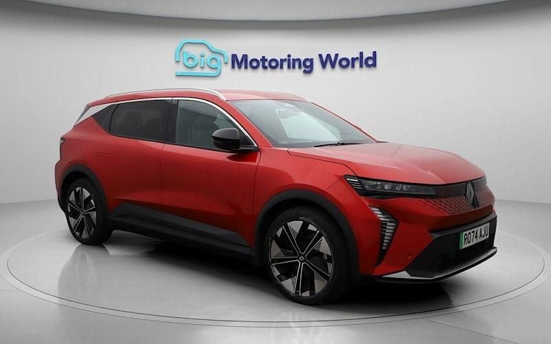 Used Renault Scenic E-Tech Komfort 125 kW (170 HP) 2024 Red SUV