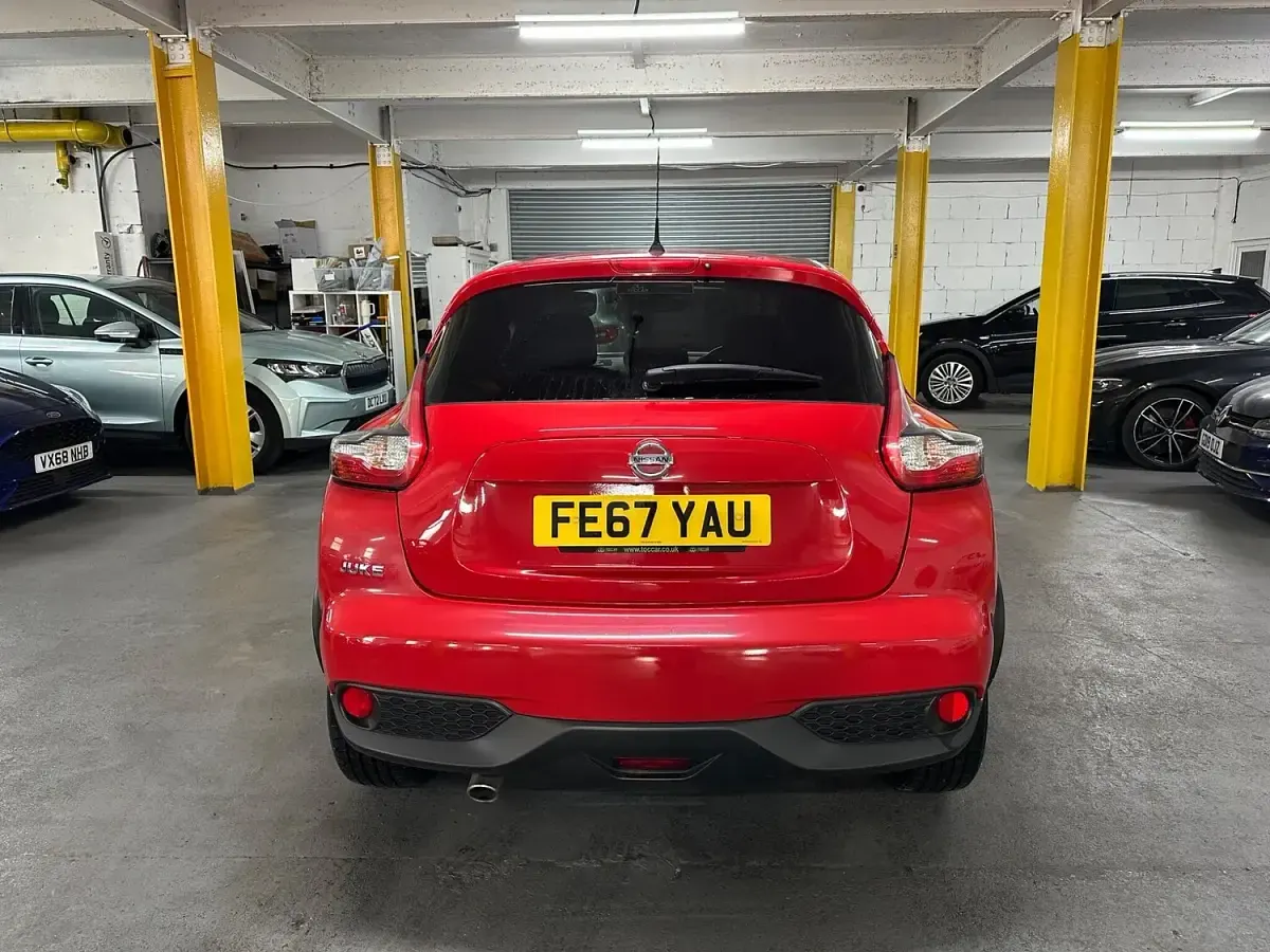 Used Nissan Juke N-Connecta 110 HP (80 kW) 2017 Red SUV