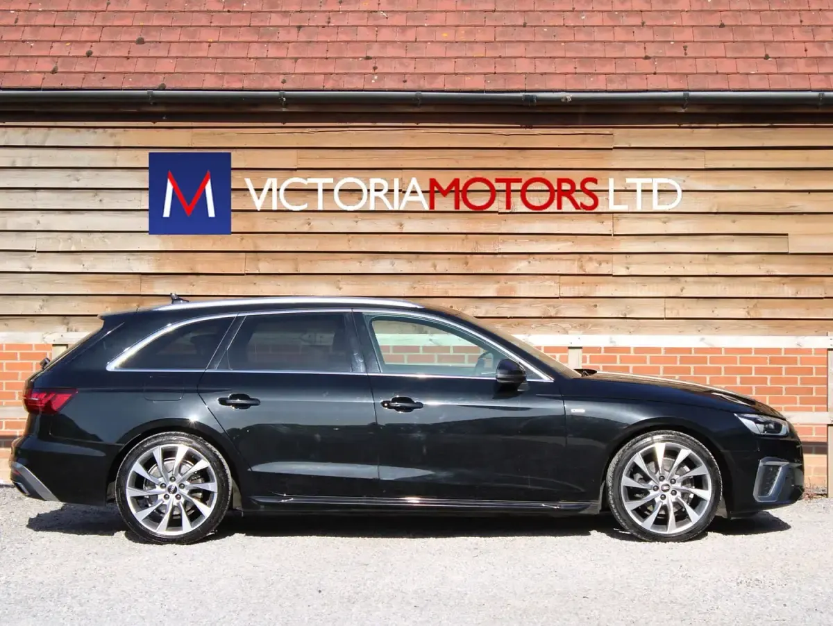 Used Audi A4 S-Line 163 HP (119 kW) 2021 Black Estate
