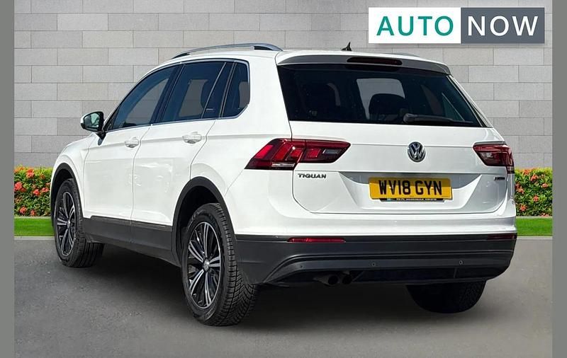 Używany VW Tiguan SE 150 KM (110 kW) 2018 Biały SUV