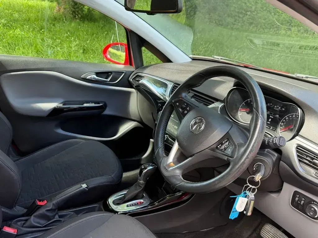 Used Vauxhall Corsa 90 HP (66 kW) 2016 Red Hatchback