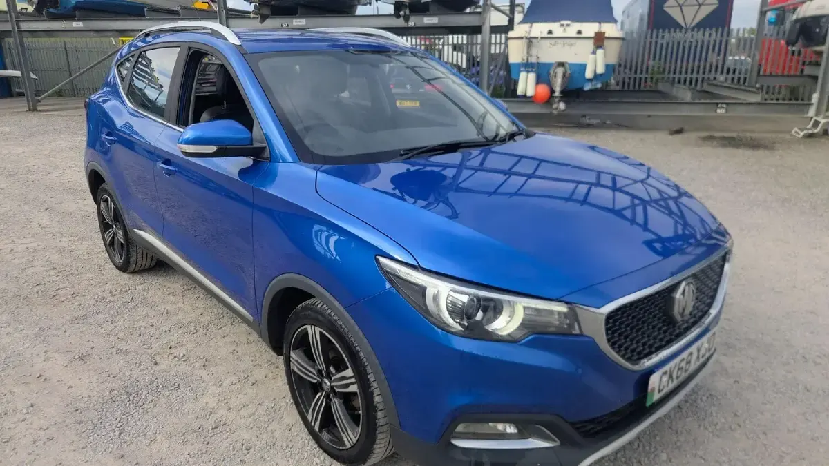 Used MG ZS Exclusive 106 HP (77 kW) 2018 Blue SUV