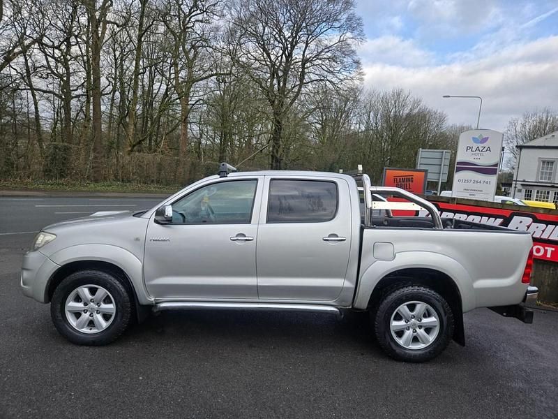 Used Toyota HiLux 2011 Silver Pickup
