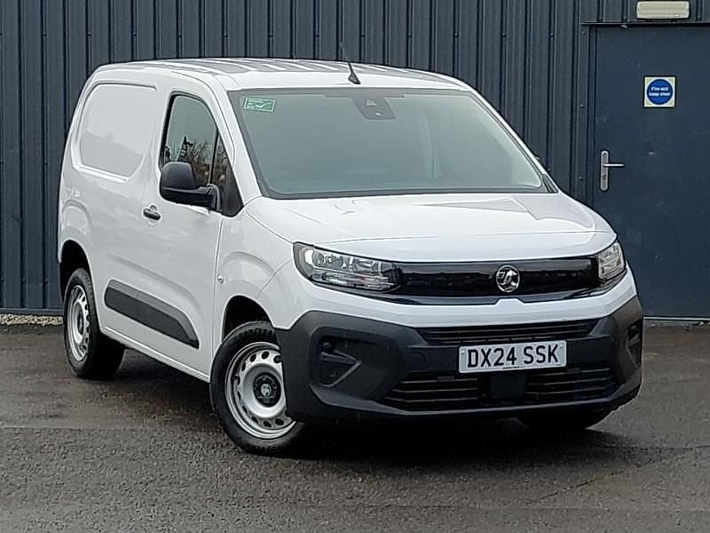 Used Vauxhall Combo 100 HP (73 kW) 2024 White Van