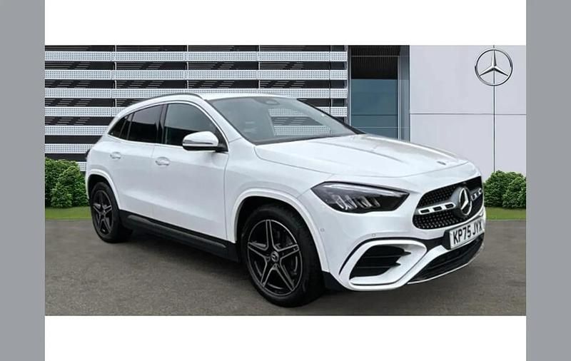 Used Mercedes GLA200 Executive 150 HP (110 kW) 2025 White SUV