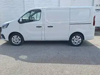 Novo Renault Trafic 2025 Branco Monovolume