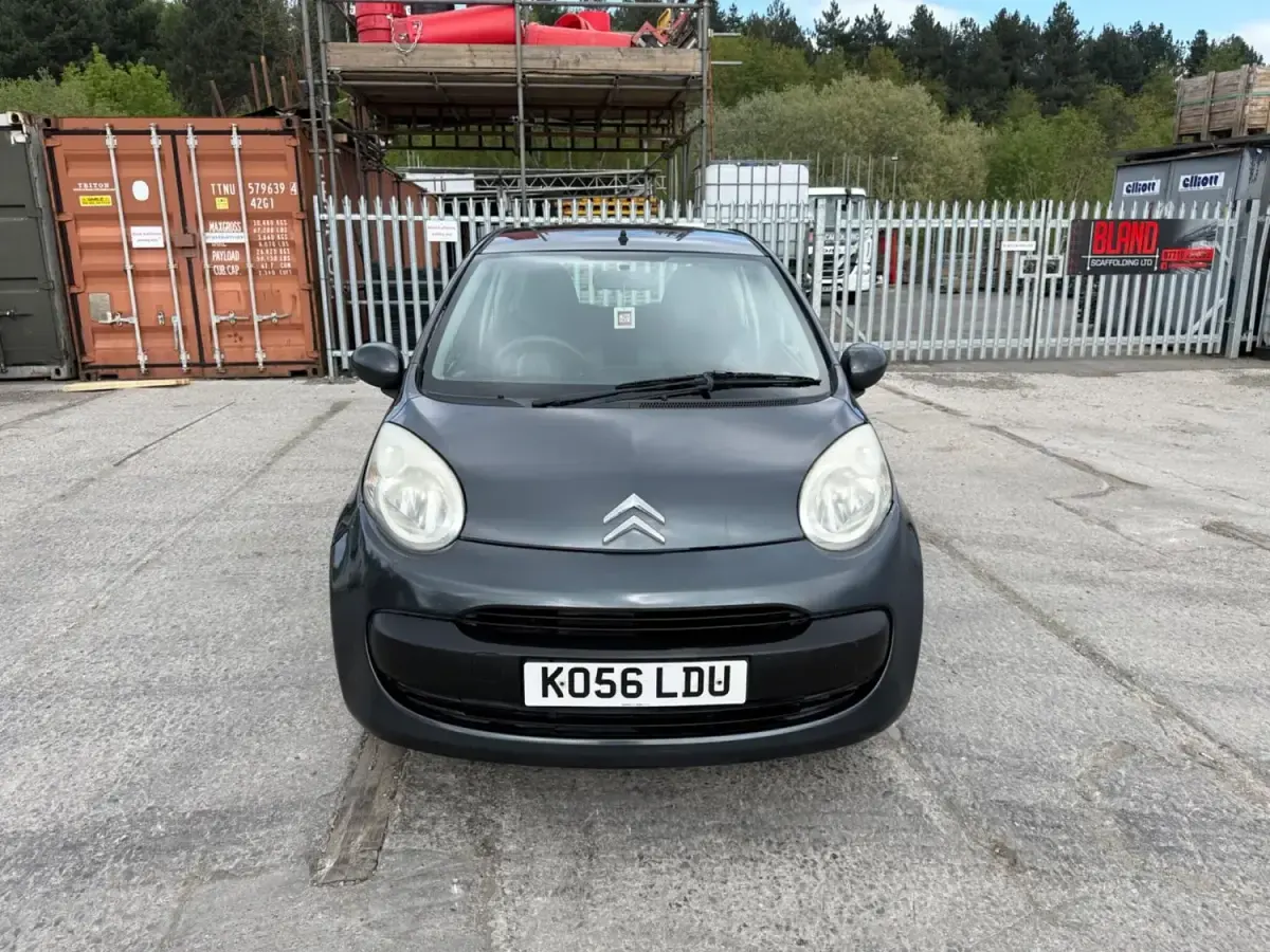Usado Citroën C1 68 HP (50 kW) 2006 Cinzento Citadino