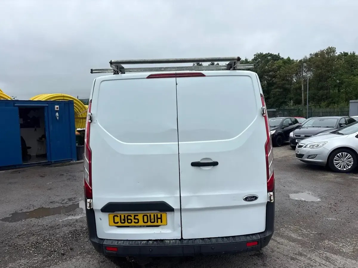 Used Ford Transit Custom Trend 100 HP (73 kW) 2015 White Van