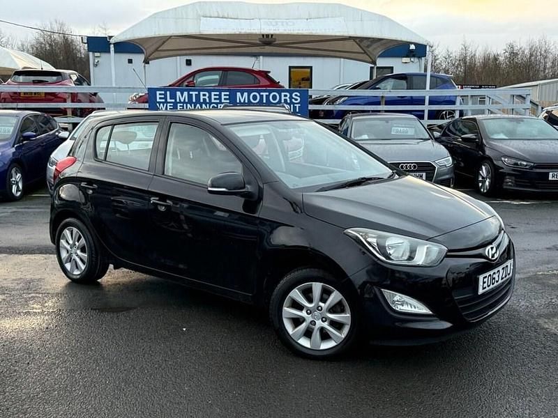 Black Used 2013 Hyundai i20 Active Hatchback | £3,799 (Fair price) - Image 1/4