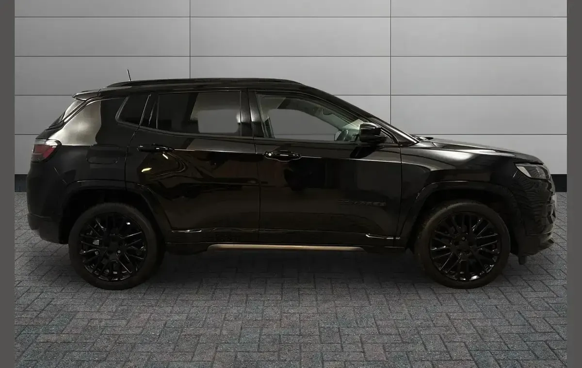 Used Jeep Compass 128 HP (94 kW) 2023 Black SUV
