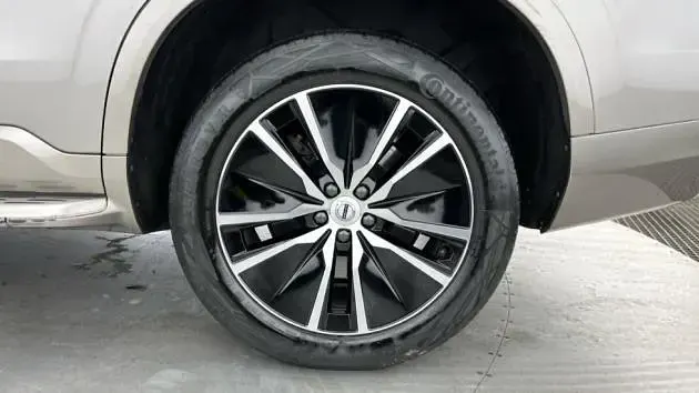 Used Volvo XC90 Momentum 232 HP (170 kW) 2022 SUV