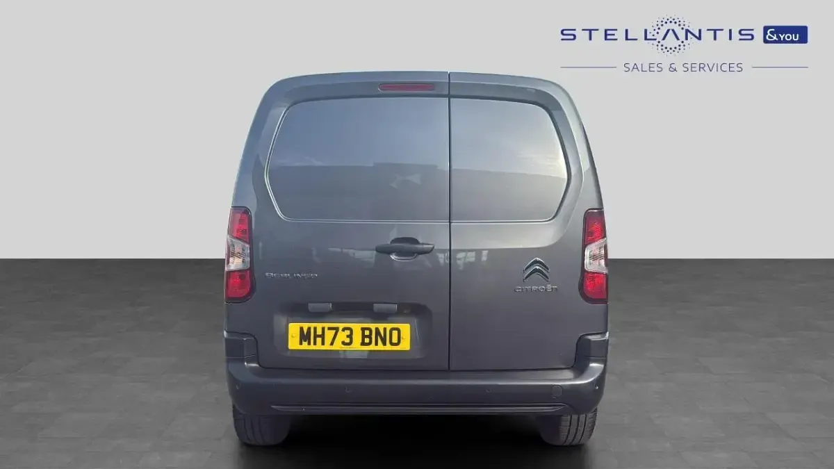 Used Citroën Berlingo 99 HP (72 kW) 2024 Grey MPV