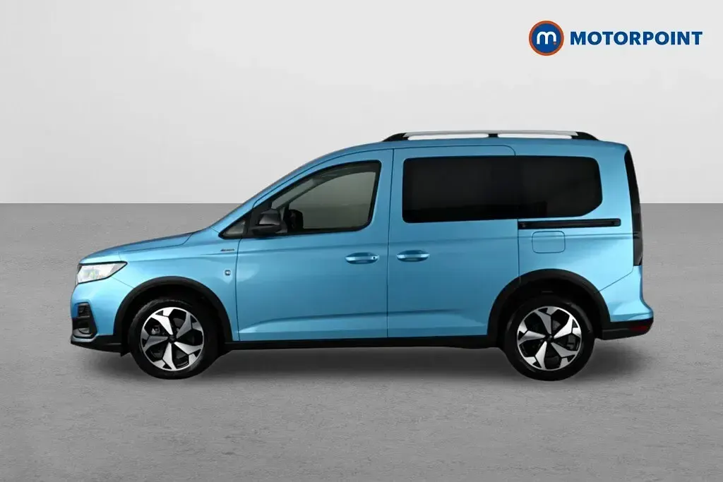 Used Ford Tourneo Connect Active 122 HP (89 kW) 2023 Blue MPV