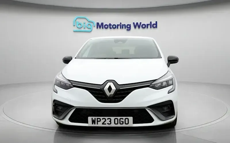 Used Renault Clio RS Line 90 HP (66 kW) 2023 White Hatchback