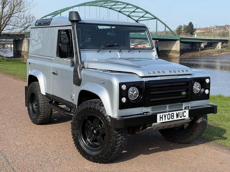 Used Land Rover Defender 122 HP (89 kW) 2008 Silver SUV