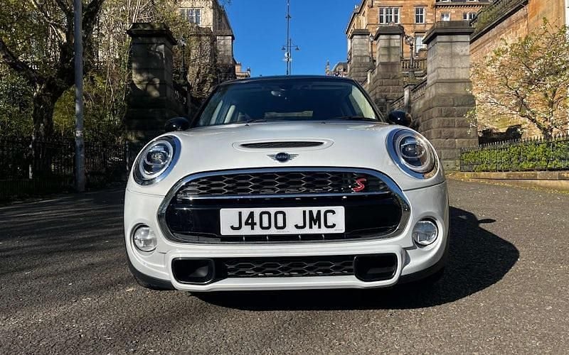 Usado Mini Cooper S Hatch 192 HP (141 kW) 2018 Prateado Citadino