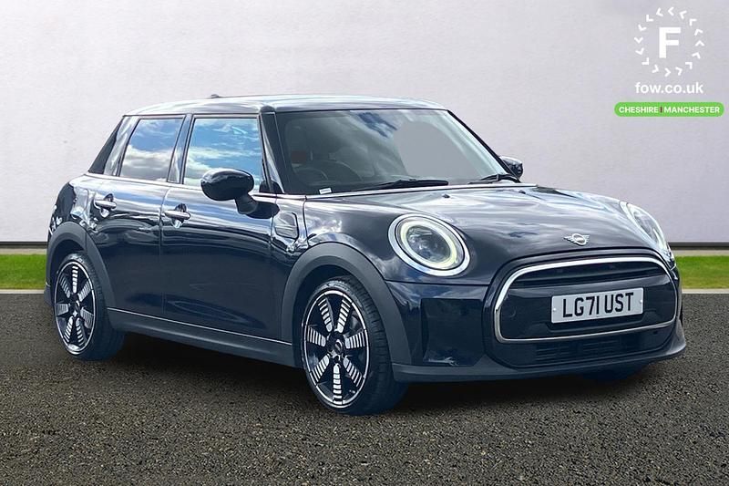 Blue/black Used 2021 Mini Cooper Comfort Hatchback | £19,499 (A bit pricey) - Image 1/4