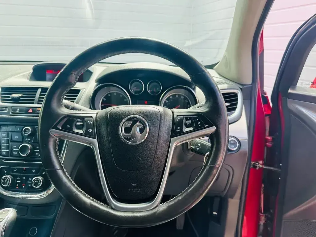 Used Vauxhall Mokka 140 HP (102 kW) 2015 Red SUV