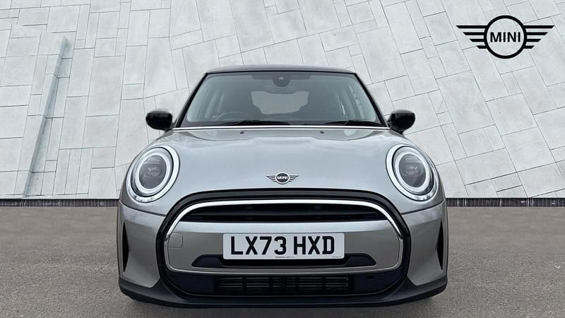 Used Mini Cooper Classic 134 HP (98 kW) 2023 Silver Hatchback